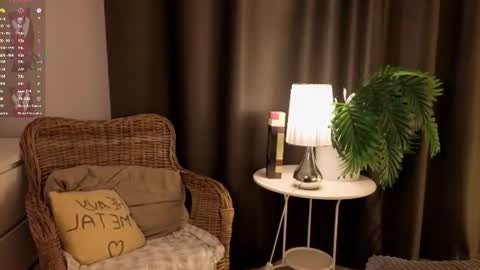 Snapshot of emiliahronick chatting on 07.28.26 Felicia online show from 07.28.26