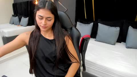 Emillie online show from 12.10.24