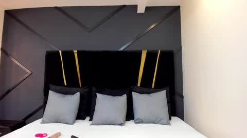 Emillie online show from 01.14.25