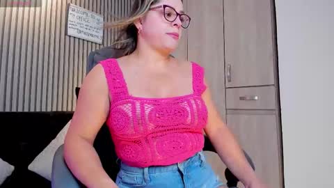 emilirosses online show from 10.26.25