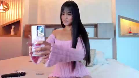 Snapshot of emilly_beaumontt chatting on 02.03.26 Emily Beaumont. online show from 02.03.26