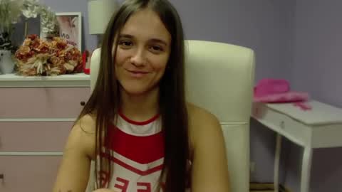 Emilly online show from 02.04.25