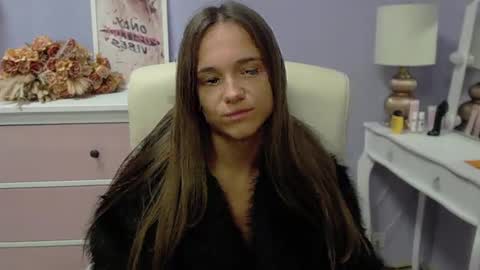 Snapshot of emilly_lust99 chatting on 11.06.25 Emilly online show from 11.06.25