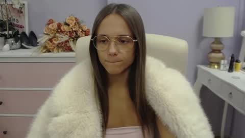 Snapshot of emilly_lust99 chatting on 11.23.25 Emilly online show from 11.23.25