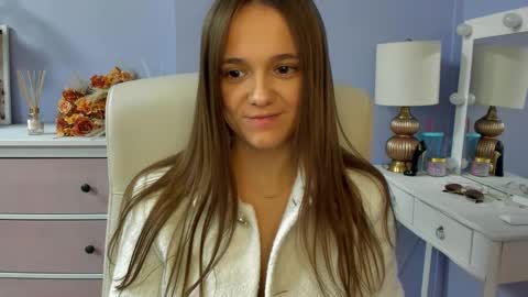 Snapshot of emilly_lust99 chatting on 03.18.26 Emilly online show from 03.18.26