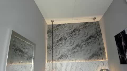 Snapshot of emilly_mell chatting on 10.28.25 emilly_mell online show from 10.28.25