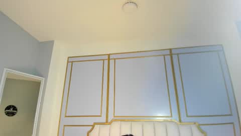 Snapshot of emilly_mell chatting on 11.10.25 emilly_mell online show from 11.10.25