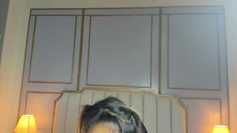 Snapshot of emilly_mell chatting on 11.29.25 emilly_mell online show from 11.29.25