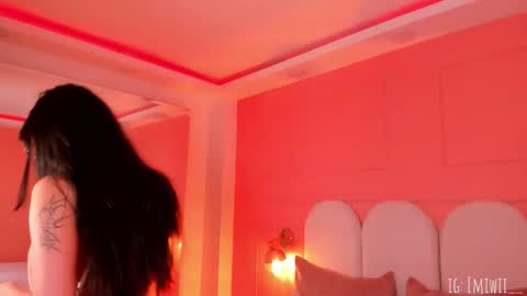 Emilly  online show from 11.26.25