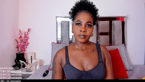 Snapshot of emillyroaa chatting on 06.22.26 Emilly Roa online show from 06.22.26