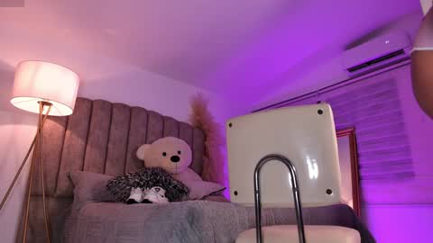  emily valentina     online show from 03.04.26