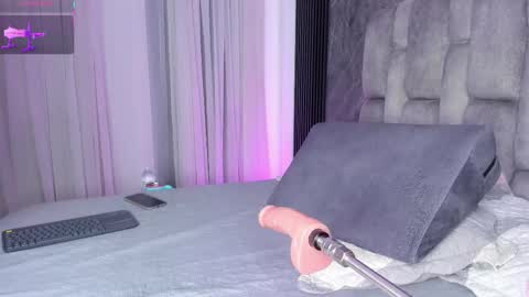 Emily online show from 10.11.25