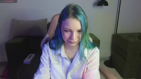 Snapshot of emily__hamilton chatting on 06.12.26 Emily online show from 06.12.26
