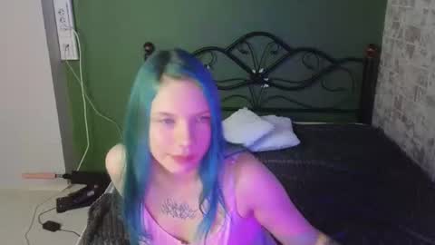 Snapshot of emily__hamilton chatting on 06.25.26 Emily online show from 06.25.26