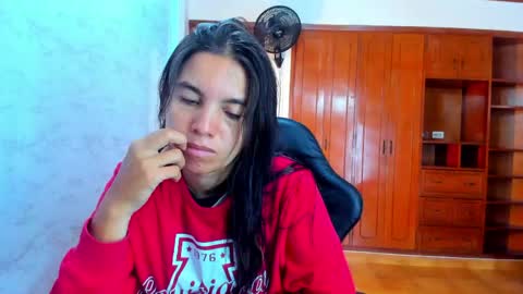 Emily and Soffy online show from 04.23.26