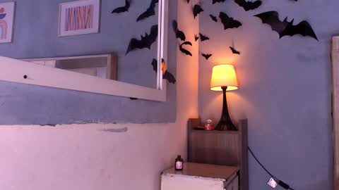 emily_castillo1_ online show from 11.11.25