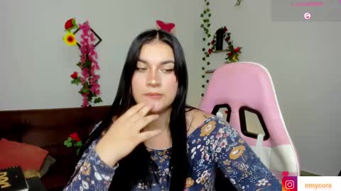 Snapshot of emily_coraline chatting on 02.18.25 Emily online show from 02.18.25
