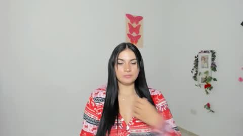 Snapshot of emily_coraline chatting on 12.15.25 Emily online show from 12.15.25