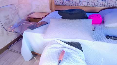 emily_dempsey online show from 04.25.26