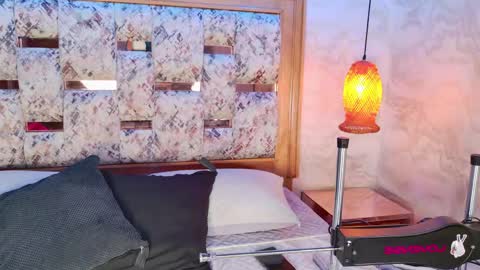 emily_dempsey online show from 04.27.26