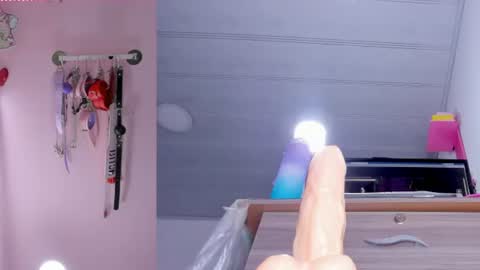 Snapshot of emily_foxxxi chatting on 07.18.26 emily_foxxxi online show from 07.18.26