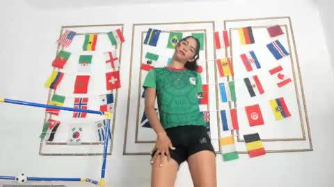 Snapshot of emily_gaviria1 chatting on 06.19.26 emily_gaviria1 online show from 06.19.26