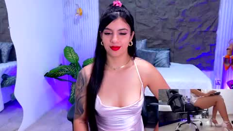 Snapshot of emily_jones3 chatting on 05.21.26 Emily online show from 05.21.26
