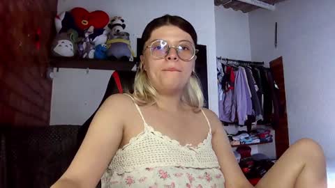 Julieta online show from 01.30.25