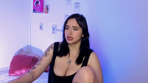 Emily Lindey online show from 04.25.26