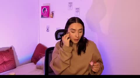 Emily Lindey online show from 05.02.26