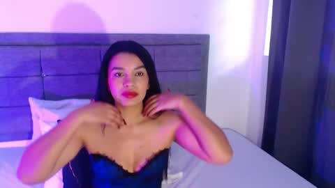 Snapshot of emily_milff chatting on 07.14.26 emily_milff online show from 07.14.26