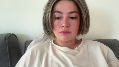 Snapshot of emily_morning_dew chatting on 08.05.26 emily_morning_dew online show from 08.05.26