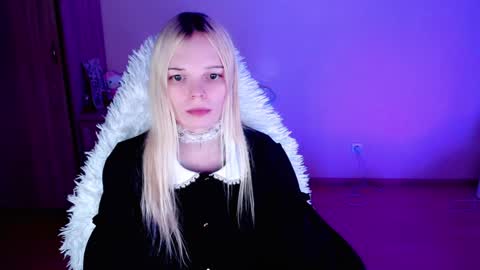 Snapshot of emily_nyaffe chatting on 01.28.25 Lia online show from 01.28.25