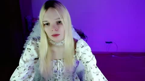 Snapshot of emily_nyaffe chatting on 02.03.25 Lia online show from 02.03.25