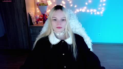 Snapshot of emily_nyaffe chatting on 02.22.25 Lia online show from 02.22.25