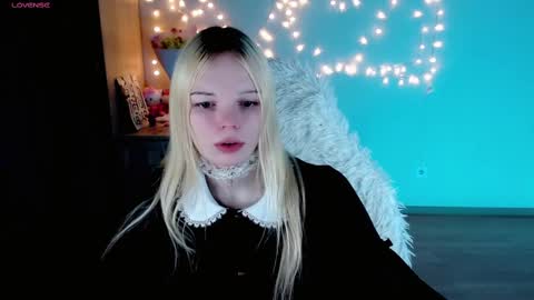 Snapshot of emily_nyaffe chatting on 02.22.25 Lia online show from 02.22.25