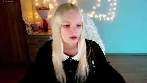 Snapshot of emily_nyaffe chatting on 02.28.25 Lia online show from 02.28.25
