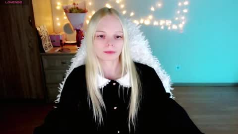 Snapshot of emily_nyaffe chatting on 03.01.25 Lia online show from 03.01.25