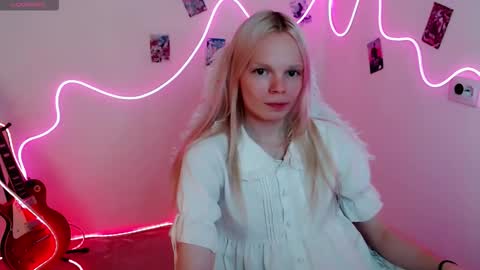 Snapshot of emily_nyaffe chatting on 09.11.25 Lia online show from 09.11.25