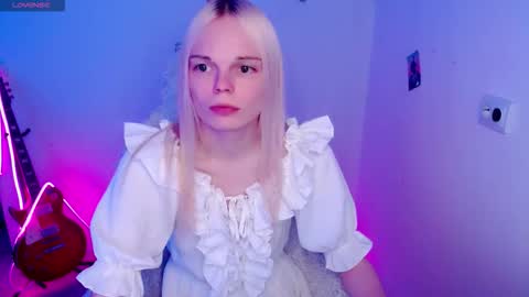 Snapshot of emily_nyaffe chatting on 12.05.25 Lia online show from 12.05.25