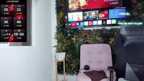 Snapshot of emily_palmeer chatting on 06.21.26 emily_palmeer online show from 06.21.26