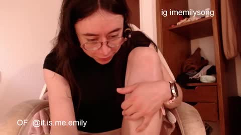 emily_pearl_ online show from 02.18.26