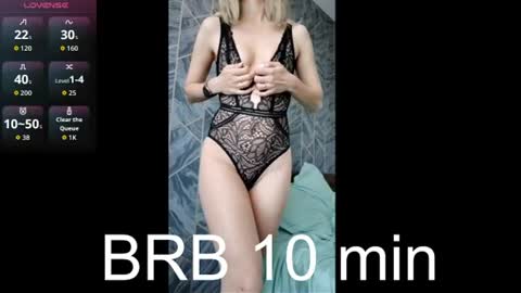 Snapshot of emily_q92 chatting on 06.26.26 Emily q92 online show from 06.26.26