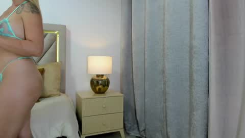 Snapshot of emily_queen7 chatting on 10.28.25 Emily online show from 10.28.25