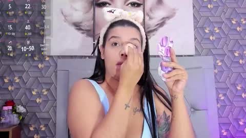 Snapshot of emily_rivera78 chatting on 11.18.25 Emily online show from 11.18.25