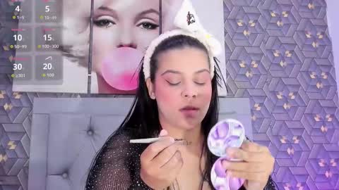 Snapshot of emily_rivera78 chatting on 11.20.25 Emily online show from 11.20.25