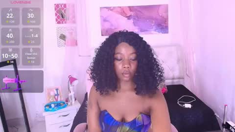 Snapshot of emily_smith21 chatting on 05.23.26 emily online show from 05.23.26