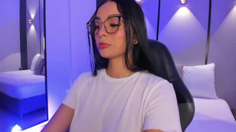 Snapshot of emily_tolson chatting on 05.28.26 emily_tolson online show from 05.28.26