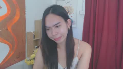 emily_xo143 online show from 05.13.26