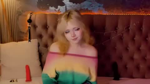 Snapshot of emilyangels chatting on 06.16.26 Baby Emelli online show from 06.16.26